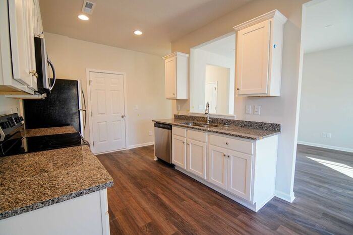 309 E 6th St #A - Photo 3 of 10