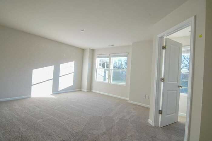 309 E 6th St #A - Photo 7 of 10