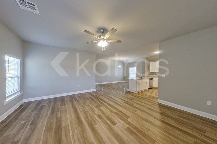 1534 Cannes Avenue - Photo 4 of 24