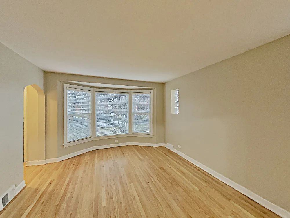 1010 W Duncannon Ave #NA - Photo 2 of 5