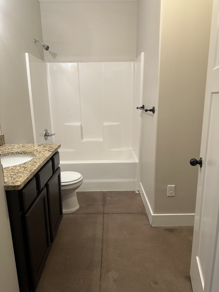 4723 N Hillside Ct #0 - Photo 7 of 11