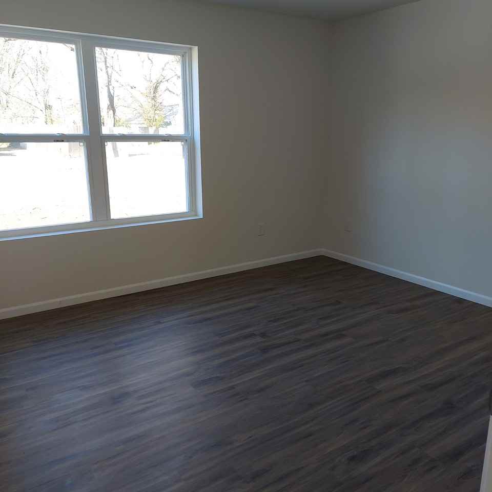 821 S Muldrow St #NA - Photo 2 of 9