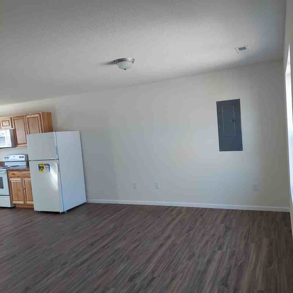 821 S Muldrow St #NA - Photo 6 of 9