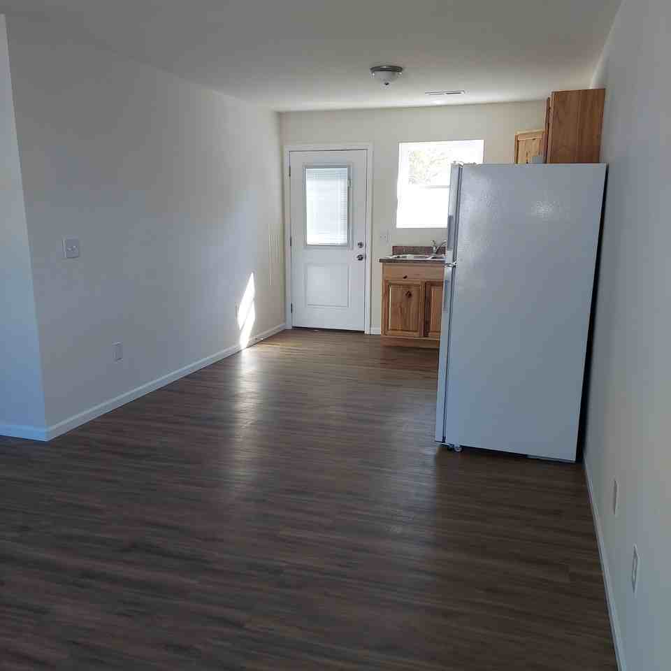 821 S Muldrow St #NA - Photo 7 of 9