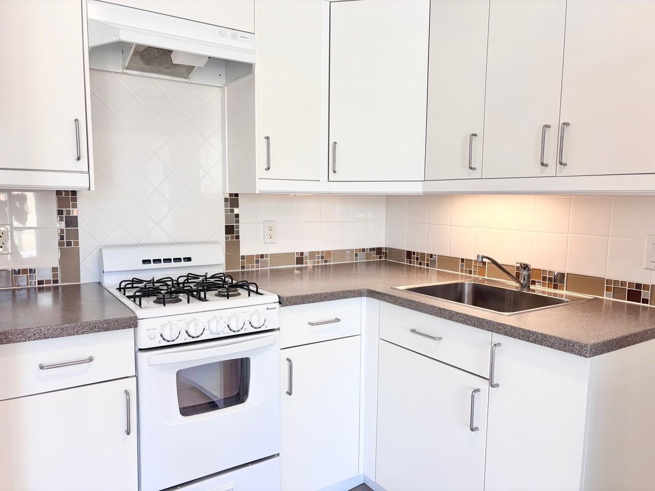 6557 E Osborn Rd #14 - Photo 7 of 26