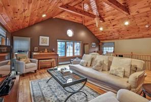 featured image of 16 Faraway Rd #A