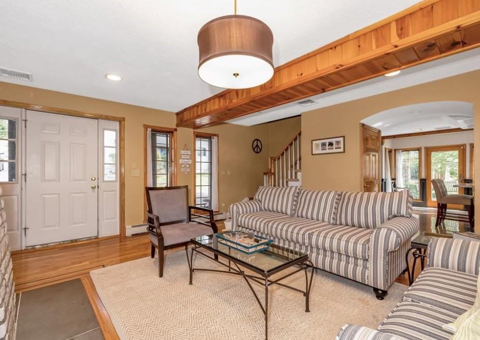 16 Faraway Rd #A - Photo 6 of 13