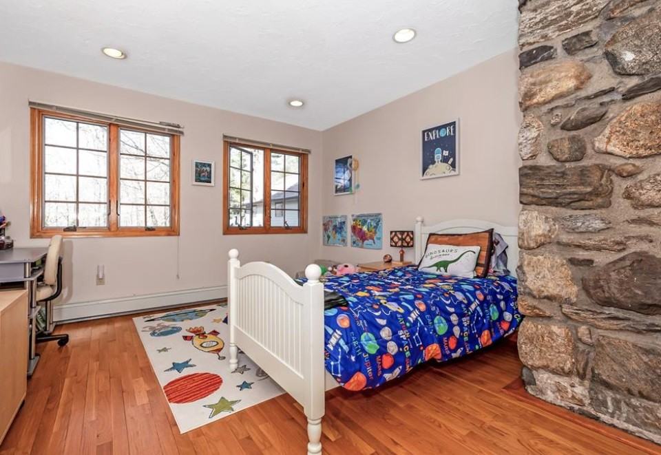 16 Faraway Rd #A - Photo 5 of 10