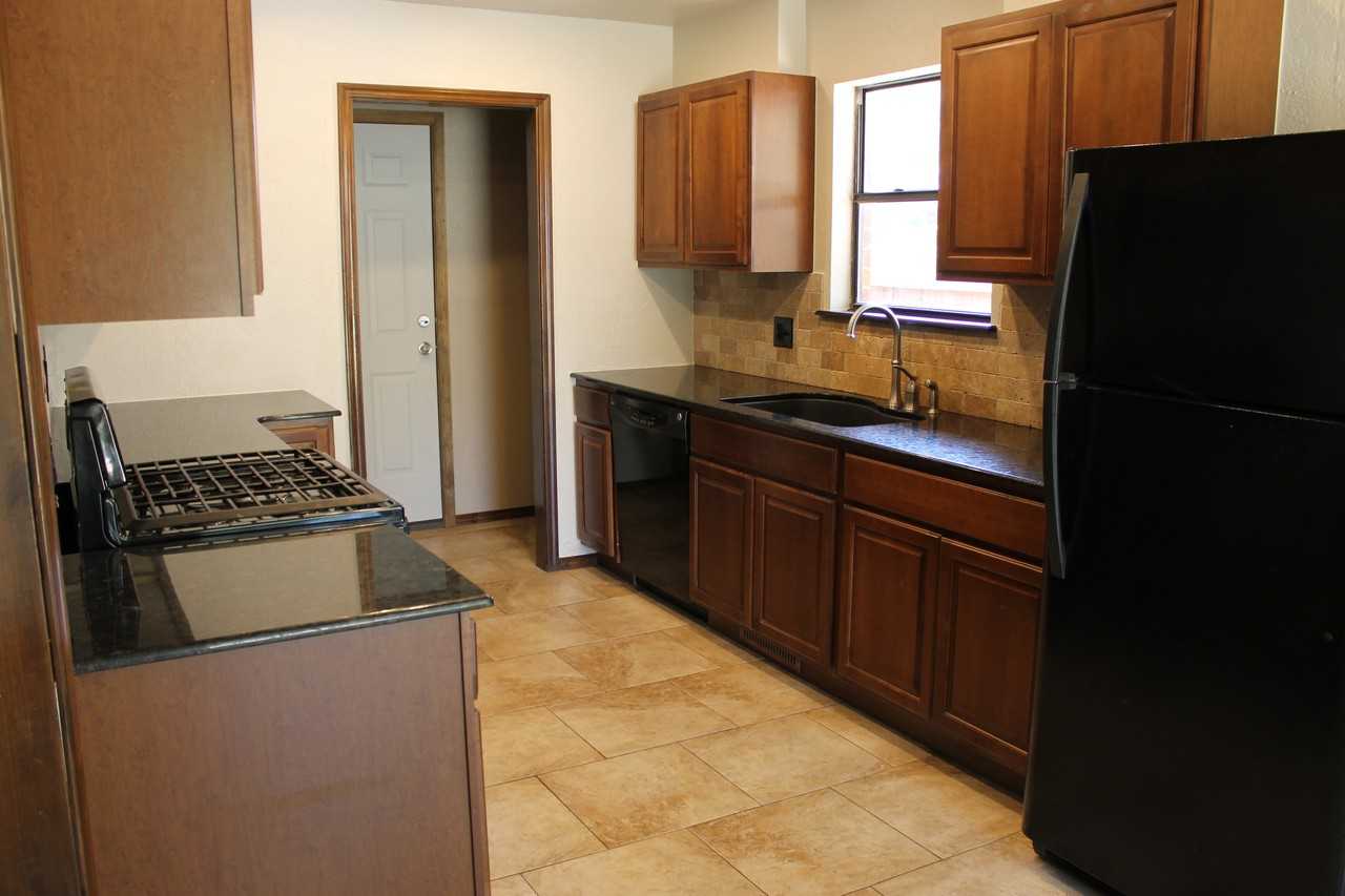 2325 Appleway St #NA - Photo 4 of 13