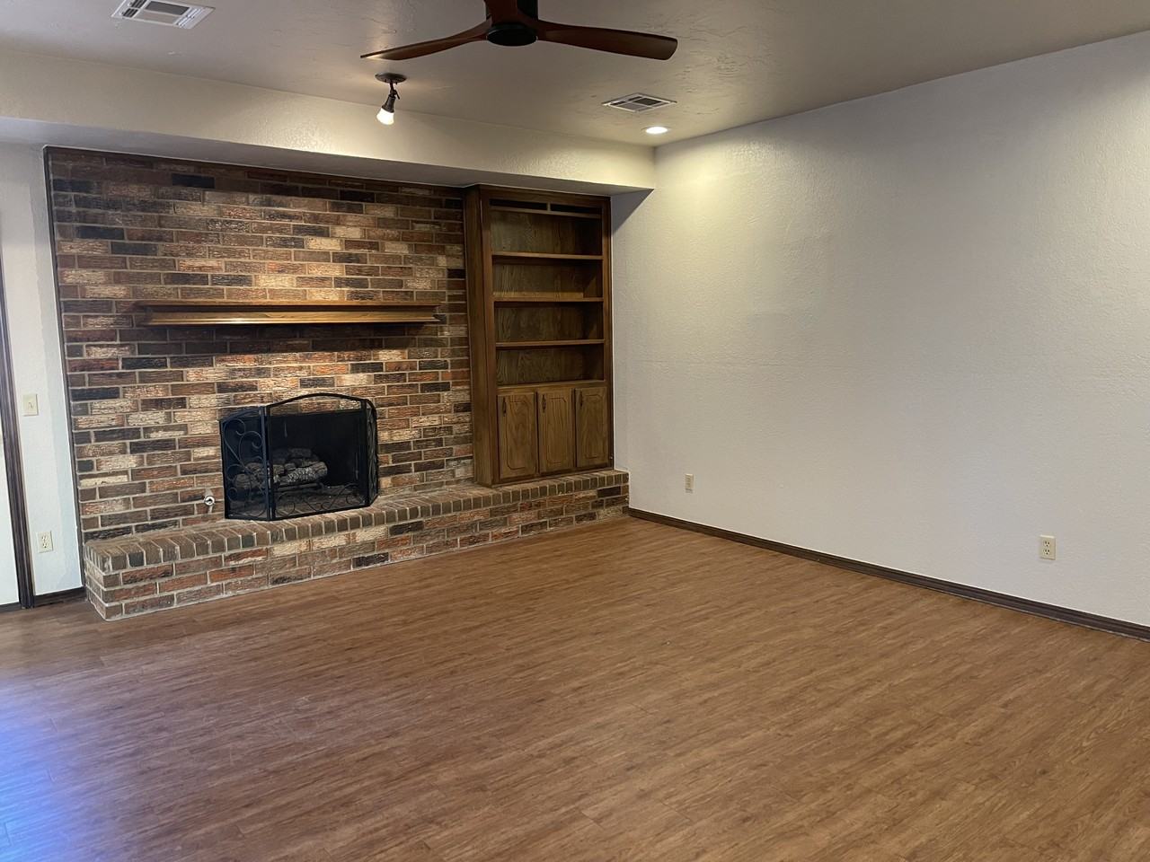 2325 Appleway St #NA - Photo 6 of 13