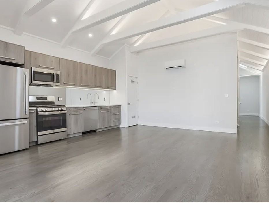 1924 W Grand Ave #2 - Photo 2 of 12