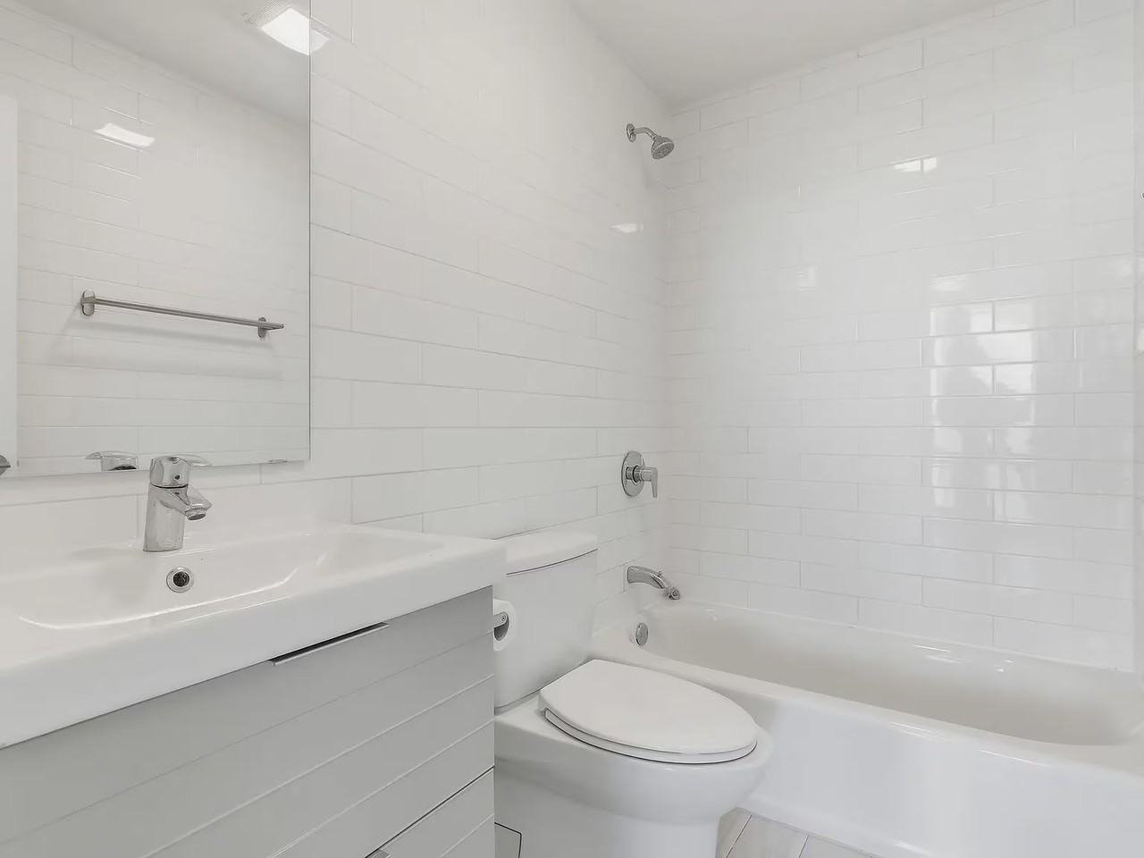 2012 W Grand Ave #2F - Photo 4 of 8