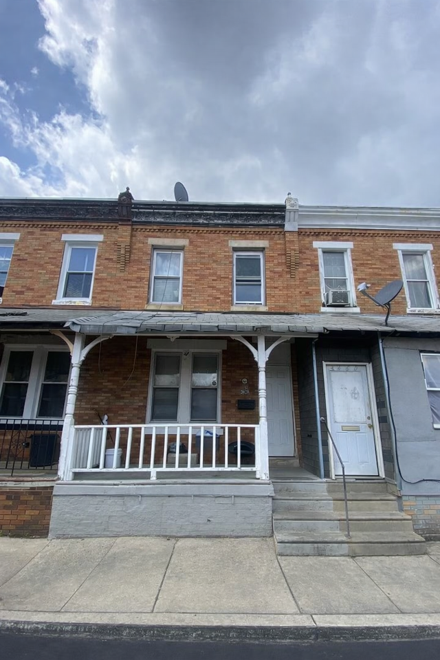 3458 N Bodine St #NA - Photo 2 of 14