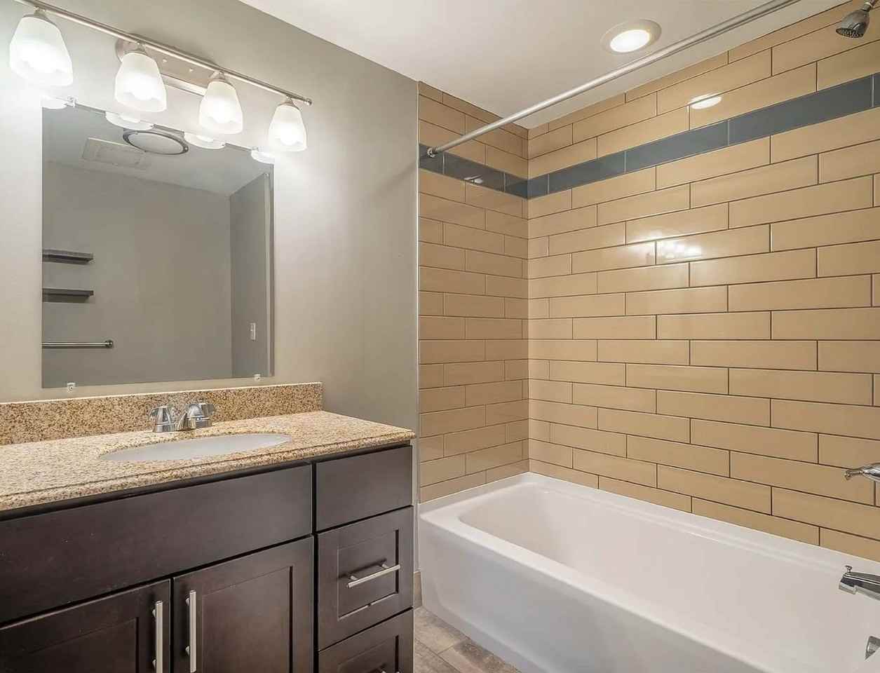 1685 Hertel Ave #B203 - Photo 7 of 15