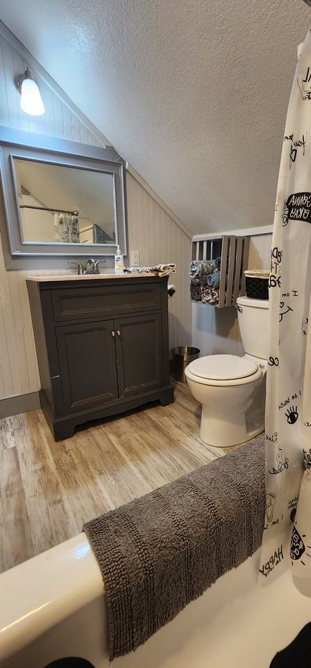 1929 6th St #B - Photo 4 of 21