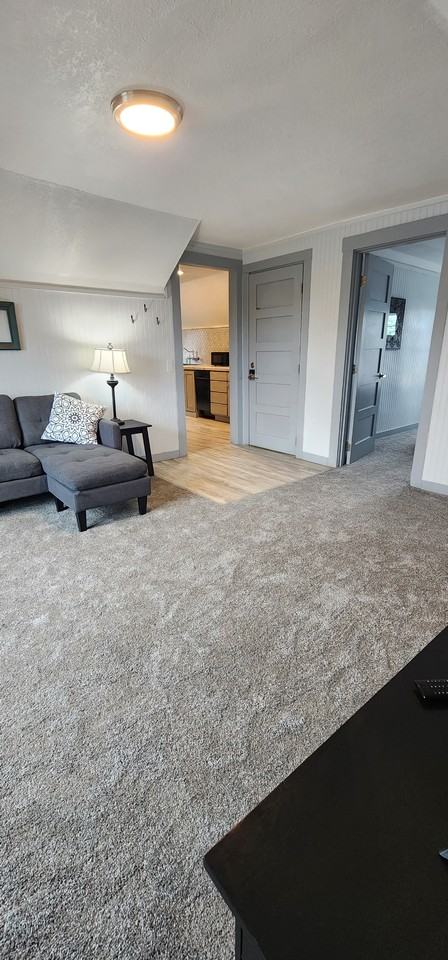 1929 6th St #B - Photo 6 of 21