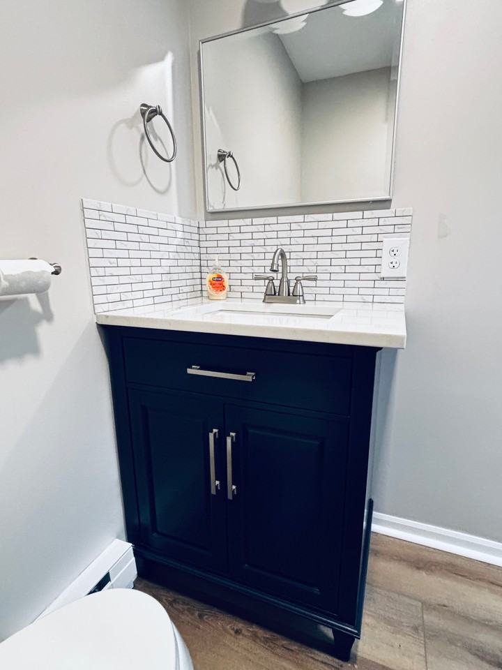 981 Yale Ave #2 - Photo 3 of 11