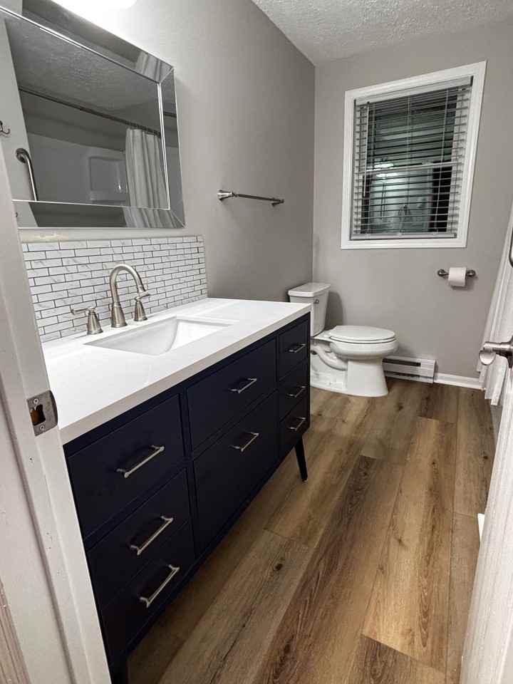 981 Yale Ave #2 - Photo 7 of 11