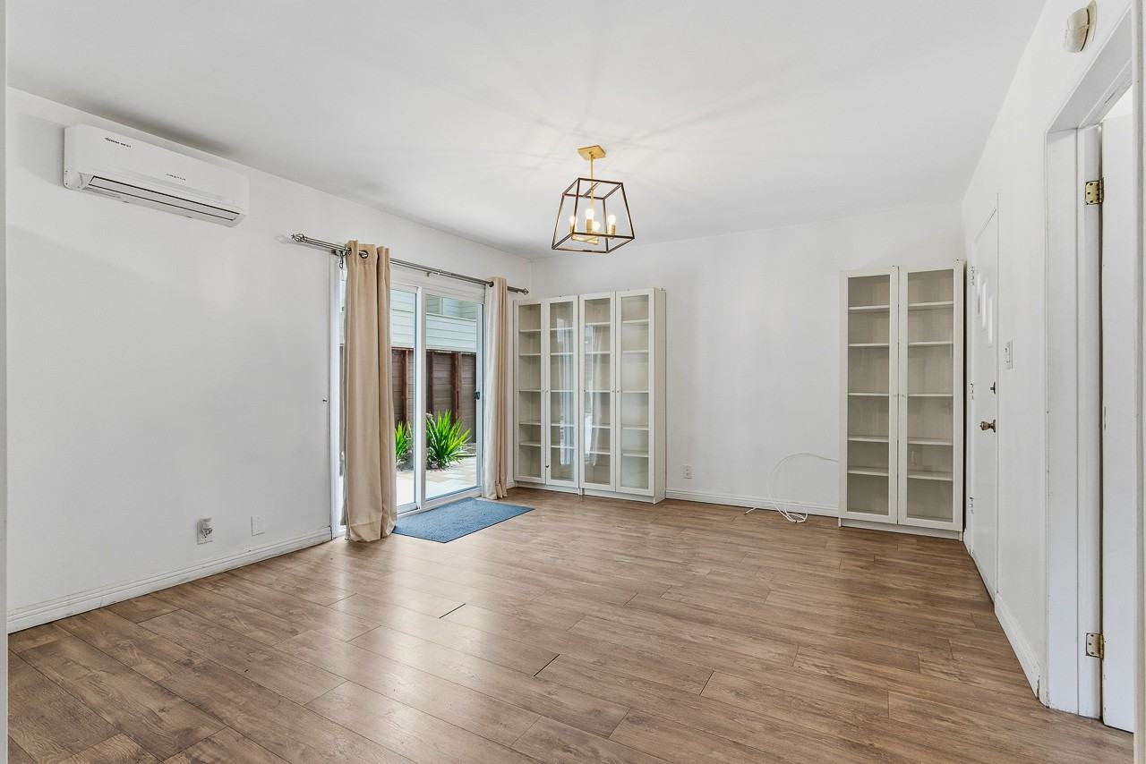 904 S Marengo Ave #904 - Photo 3 of 47