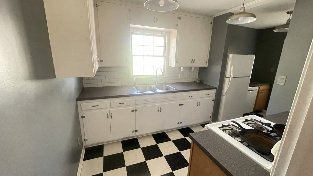 751 Farnell Ln #NA - Photo 5 of 12