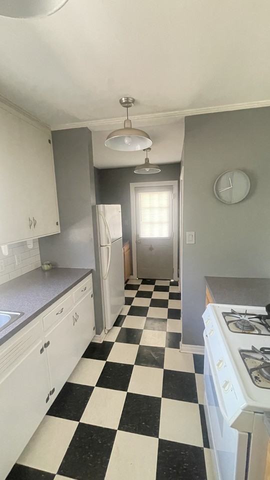 751 Farnell Ln #NA - Photo 6 of 12