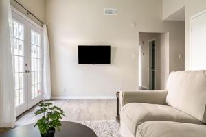 featured image of 1212 Bonnie Brae St #A