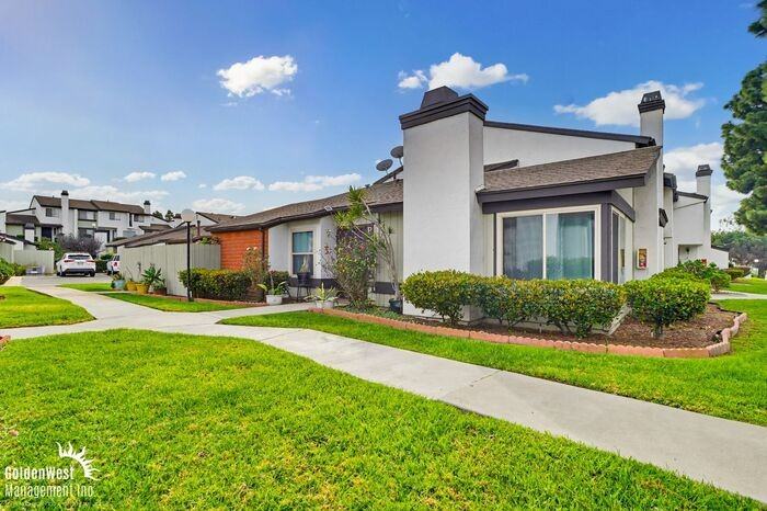 799 Beyer Way - Photo 2 of 20