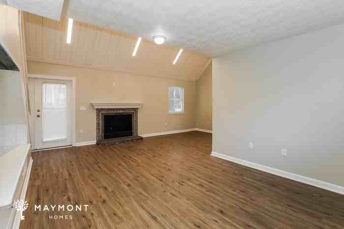 404 Journeys End - Photo 6 of 16