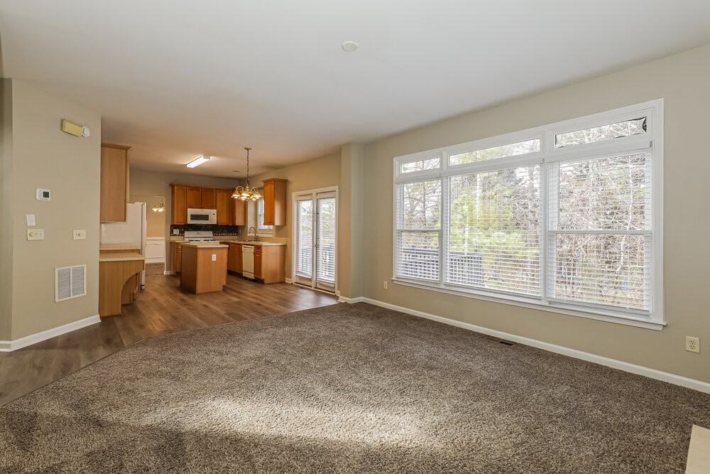 312 Viceroy Curv - Photo 5 of 18