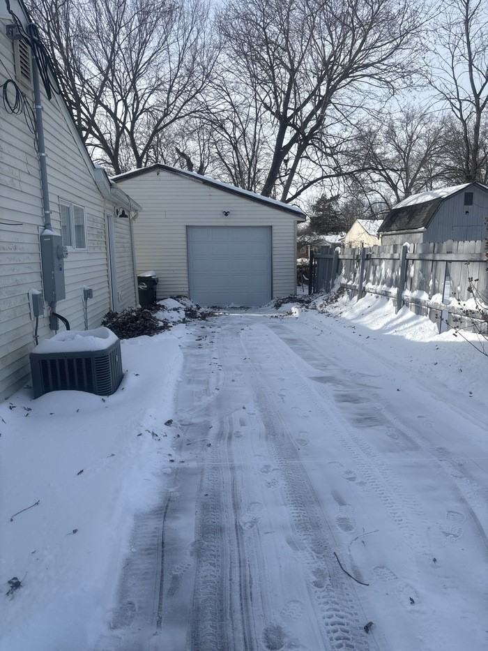 11949 3rd Ave - Photo 2 of 9