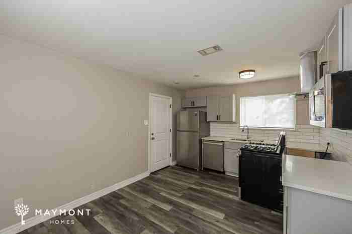 2401 Catalo Ln - Photo 5 of 11