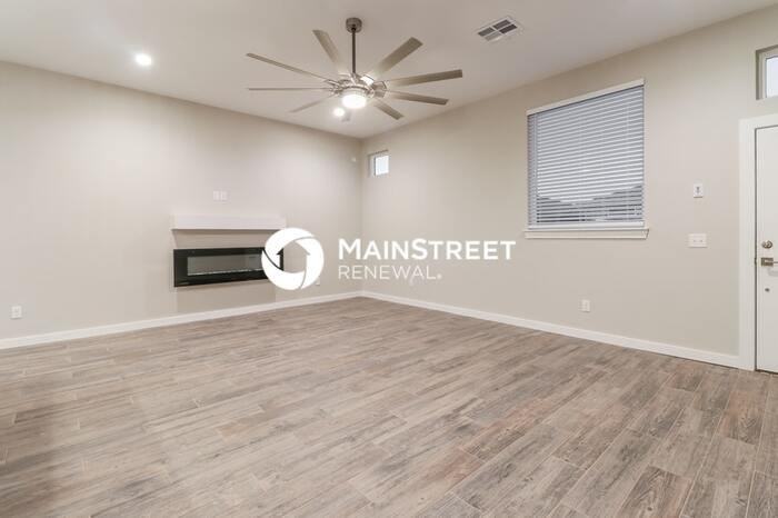 11347 Paradise Out Ln - Photo 4 of 16