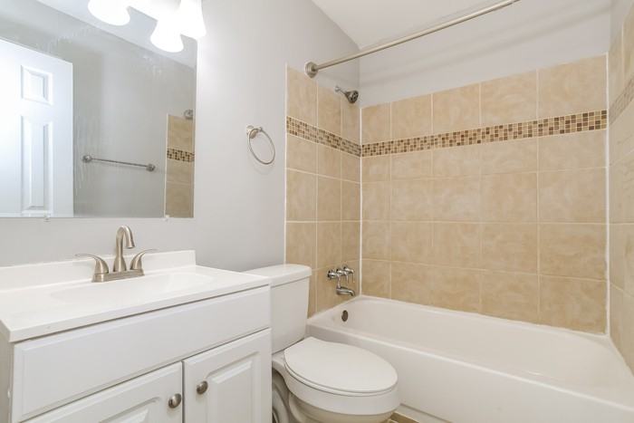 803 Crowden Dr - Photo 7 of 11