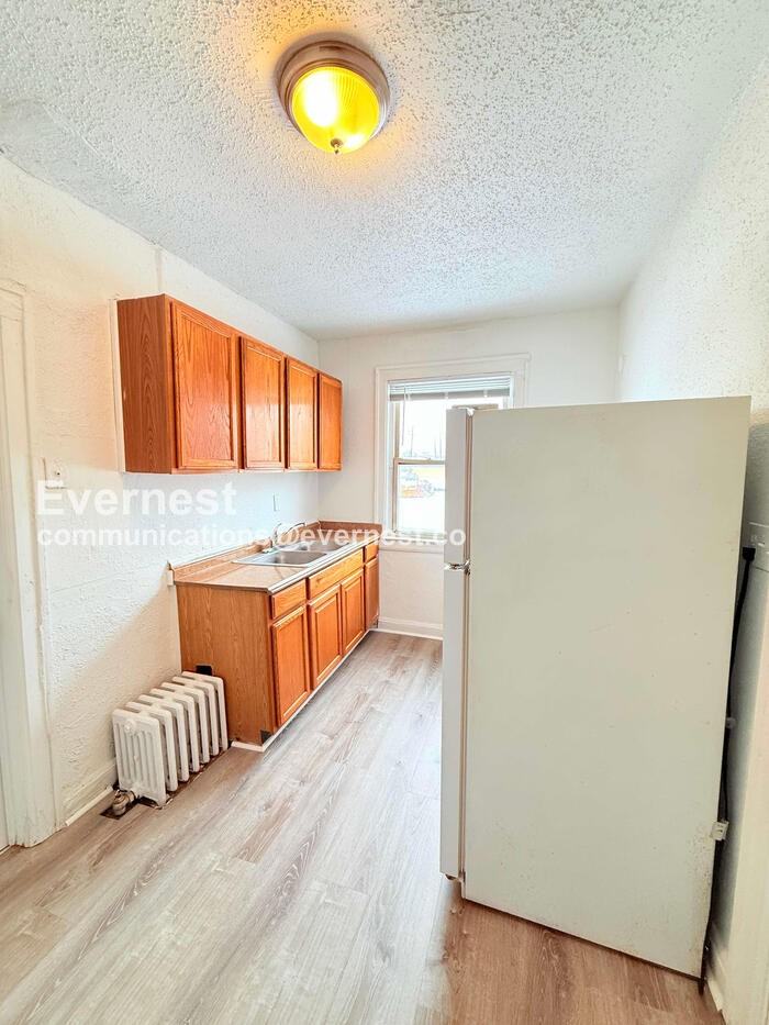 13909 Hartwell St #5 - Photo 2 of 20