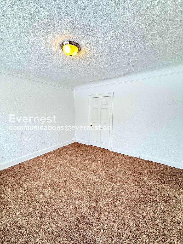 13909 Hartwell St #5 - Photo 6 of 20