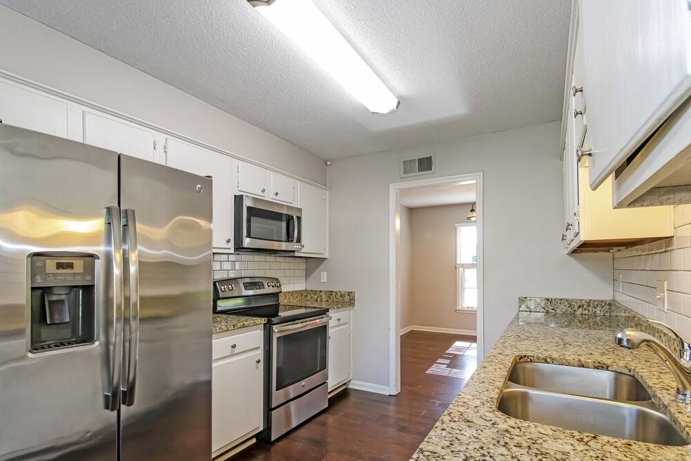 1790 Malabar Dr - Photo 7 of 17