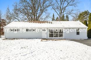 9884 Oakwood Dr - Photo 1 of 1