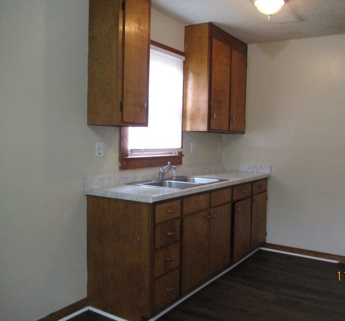 138 Chestnut Dr Sw - Photo 6 of 11