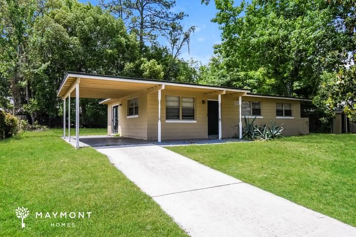 3938 Peter Rabbit Dr - Photo 2 of 12