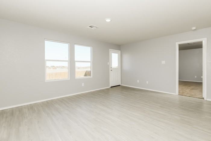 347 Agave Cir - Photo 3 of 19