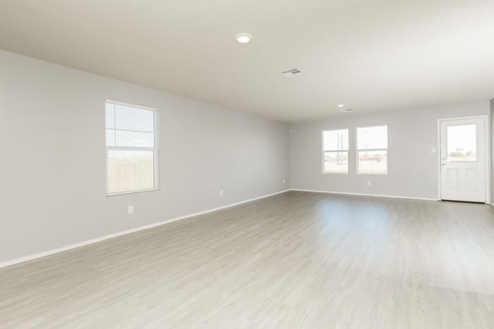 347 Agave Cir - Photo 6 of 19