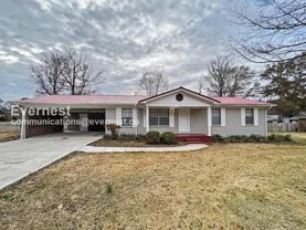 1824 Maplecrest Ln - Photo 1 of 1