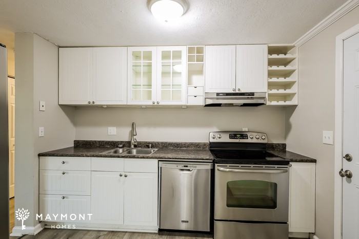 890 Laverty Ln - Photo 6 of 13