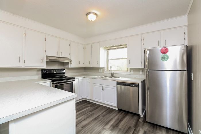 3100 Buckeye Dr - Photo 4 of 11