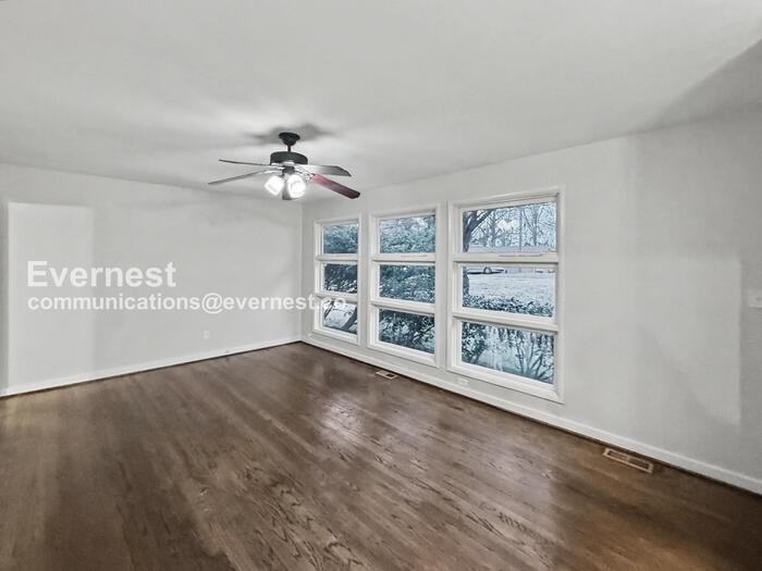 4905 Scenic View Dr - Photo 5 of 24