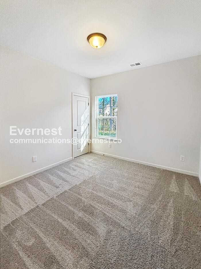 10820 Mount Holly Rd - Photo 7 of 16