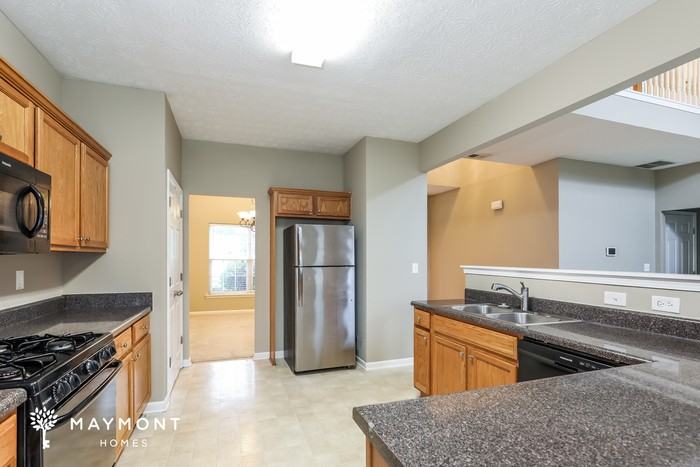 5601 Victoria Pl - Photo 6 of 12