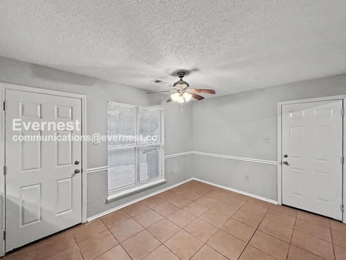 6572 Rosewood Dr - Photo 4 of 15