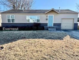 featured image of 202 E 6th St