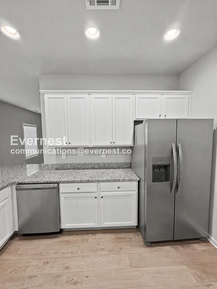 320 Bertha Honey Stewart Dr - Photo 3 of 30